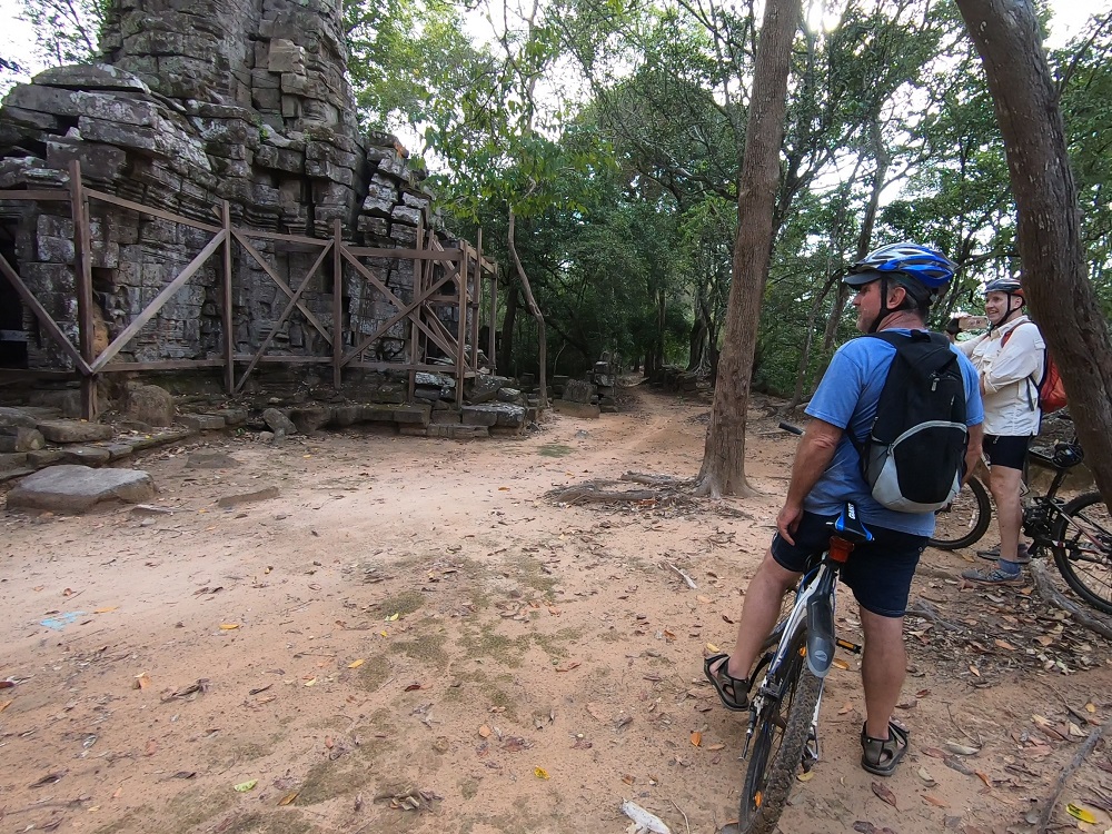 How to Visit Angkor Wat