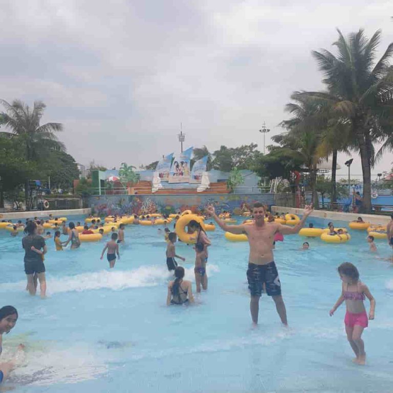 Ho Tay Water Park (Hanoi) - Gadsventure