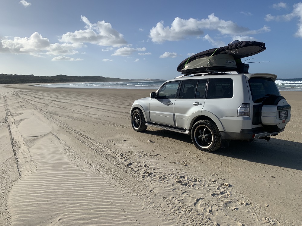 4WD on Fraser Island
